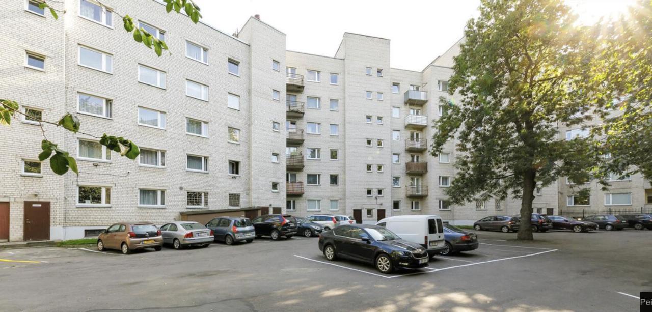 4Br Apartment In Tallinn City Centre With Free Parking Exterior photo